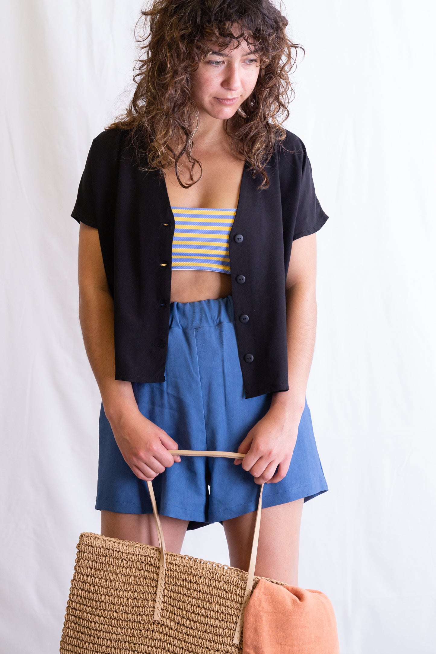 Pantalón Beti – patrón de costura PDF, vista frontal shorts