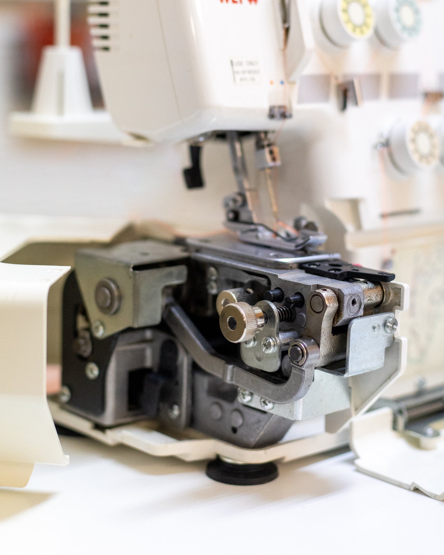 Alfa overlock 8704